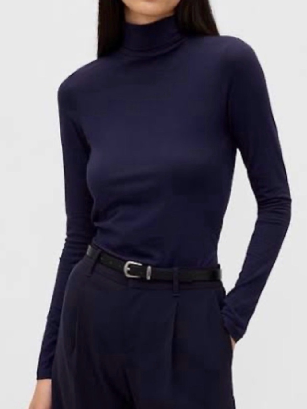 GAP Featherweight Navy Long Sleeve Buttery Soft Airy Light Turtleneck M